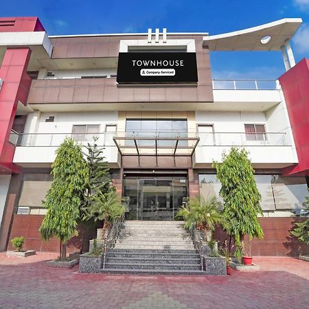 Super Townhouse Lalghati Near Airport Бхопал Екстер'єр фото